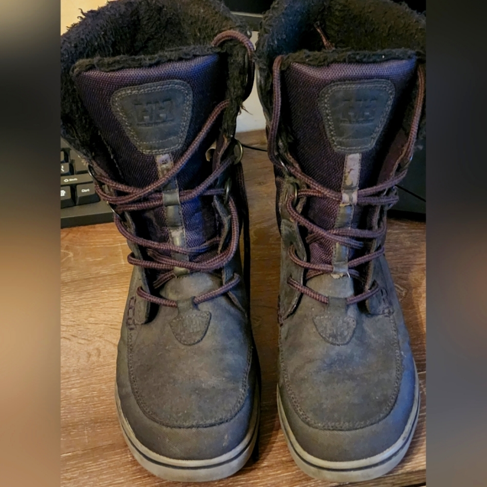 Boots black size 12